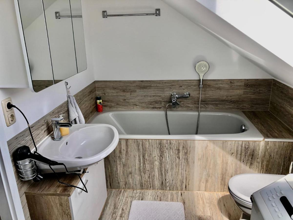Gaestezimmer Beate Und Ferienwohnung Rheda Wiedenbrueck 외부 사진