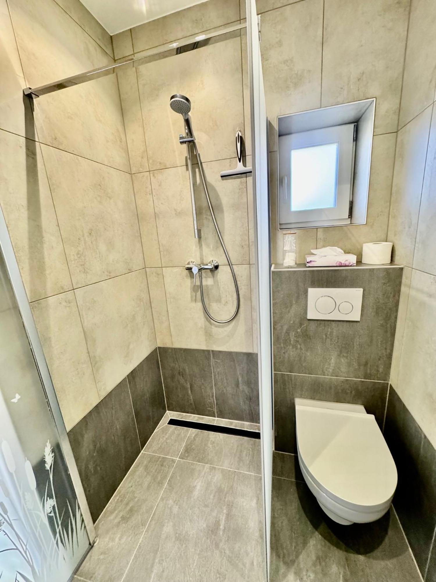 Gaestezimmer Beate Und Ferienwohnung Rheda Wiedenbrueck 외부 사진
